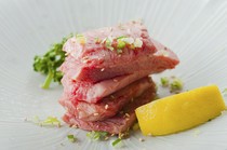  僅精選最美味的牛舌根部『嚴選牛舌根』 