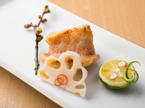 Sushi Hiroshima Ajiroya Main Branch_"Seasonal Grilled Fish" is served cooked to the perfect degree depending on the fish.