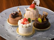 Shabu-Shabu Dining Hanakoji_Special dessert platter (4 kinds)