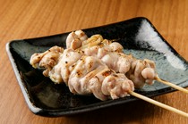 Sumibi Yakitori to Hakata Motsunabe Nagare Nishiki Main Branch_Higo Aka Chicken Thigh (salt/sauce) - This is Yakitori! The popular part of chickens slaughtered in the morning. 