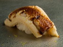 Sushi Gotoku_The soft and fluffy texture is irresistibly delicious. The owner's pride and joy, "Conger eel"