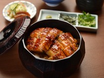 土井活鳗_品尝多样烹饪手法制作的鳗鱼，“鳗鱼 定食 普”