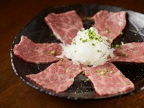 Ishigaki Beef Charcoal-Grilled Yakiniku - Yamamoto_The most popular dish is the "Yaki Shabu" with a light, melt-in-your-mouth taste.