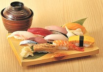 Sushi Hiroshima Ajiroya ekie branch_Premium nigiri (10 pieces) with red miso soup