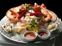Benjamin SteakHouse 京都店_为餐桌增添色彩、美不胜收的"海鲜拼盘”
