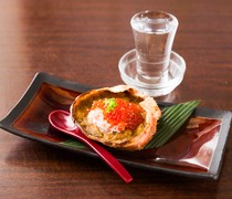  Packed with the delicious flavor of fragrant crab! 'Crab Miso Grilled in the Shell' 
