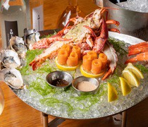  Premium Seafood Platter on Ice (Lobster, Smoked Salmon, Angel Prawn, Oysters) 