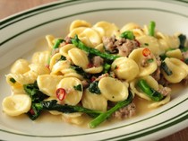 ROSEMARY'S TOKYO_[Orecchiette with Canola Flower and Salsiccia] Enjoy the exquisite texture of the pasta! This menu is always popular. 