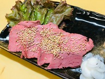 Premium Wagyu-no-Mise Mikura-no-Mori_Raw liver *Cooked at low temperature and sterilized