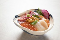 Uni Murakami Hakodate ekimae restaurant_Luxury seafood bowl