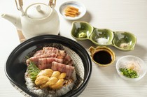  우니와 그물 구이 쇠고기 덮밥 ~ 히츠마부시 바람 ~ 