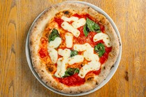 BARBARESCO 37_Margherita (fresh basil, mozzarella)