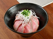 Sumibiyaki Tiger_Popular lunch menu item: Roast beef bowl