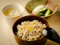 Toriyoshi Naka-Meguro Branch_Minced meat rice bowl (with sauce or salt)