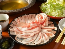 Agu-buta-shabu Izakaya Hakuryu Nishiki_If you want to enjoy everything, try the "Clam x Agu Pork Shabu-Shabu Course"