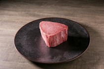 USHIGORO S. GINZA_The K Course Chateaubriand is luxuriously thickly cut and cooked to perfection with expert skill.