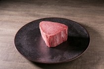 USHIGORO S. NISHIAZABU_[K Course Chateaubriand] Meat is cut luxuriously thick and grilled by a high skilled chef to be juicy.