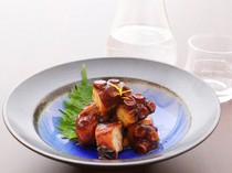 shirohacha koshitsu annex_[Tender stewed octopus] A superb kappo dish where the flavor spreads from the tenderness