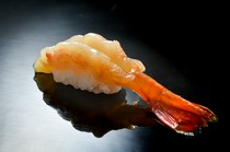 Sushi Kappo Kakihachi_Enjoy the firm texture and sweetness of "Peony Shrimp Pickled in Soy Sauce"