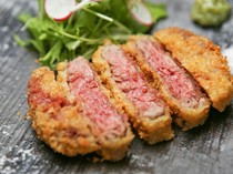 NIKU Dining meat meet_The ultimate lean meat with a fragrant batter, "Chateaubriand Beef Cutlet" is available in limited quantities