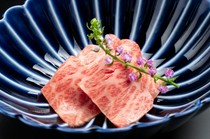 Yakiniku Tokugawaen Hisaya-odori branch_Marbled Wagyu beef sashimi