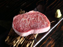 Yakiniku Yoisho_Thickly sliced premium rib roast. Instant satisfaction! "Rib Steak"