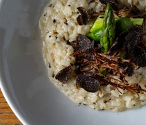 아르티잔 드 라 트뤼프 파리_한 입에 찾아오는 최고의 순간, 맛볼수록 깊어지는 '트뤼프 치즈 리조또'
