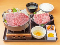 Wagyu Kurosawa Main Branch_"Kobe Beef Sukiyaki Gozen" brings out the sweetness of Kobe beef fat and the deliciousness of meat to the fullest.