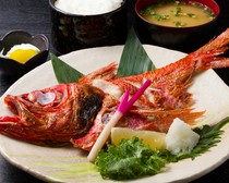 Irifune Ito-ekimae Branch_Salt-grilled golden-eyed snapper 4,210 yen