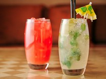  随时提供100种以上丰富多样的「各种鸡尾酒」 