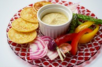  女王雷吉娜的鹰嘴豆泥和薄饼 