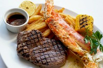  烤帝王蟹和美国顶级牛肉套餐 