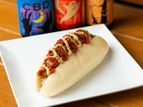 CRAFT BEER FACTORY SHINJUKU ALE_"Hot Dog" - A moist, fresh panini that brings out the flavor of the sausage