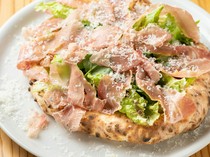 Pizzeria Pino Isola VESTA_Biancaneve (prosciutto pizza)