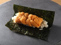鮨&bar 5_用“海胆狗”来享受北海道海胆的奢华