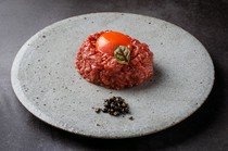 燒肉   牛宫城　别邸_代表焼肉 牛宮城的逸品“THE  生拌牛肉(60g/100g)”