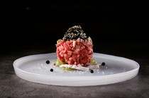 Yakiniku Gyugujo Bettei_Caviar Yukhoe
