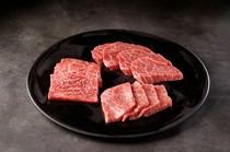 Yakiniku Gyugujo Bettei_Three types of carefully selected red beef