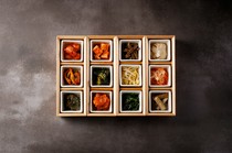 Yakiniku Gyugujo Bettei_Assortment of 12 kinds of kimchi namul