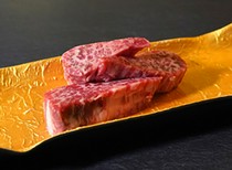 Naniwa Yakiniku Saburo_The finest cut of Japanese Black beef