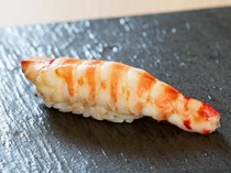 Sushi Suzuki_"Prawn nigiri"