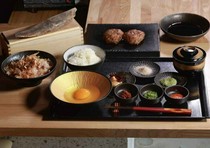  Binchotan charcoal-grilled hamburger steak with five-flavor condiments (lunch menu) 