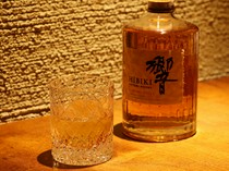 SUNTORY WHISKY BOTTLE BAR 札幌BAR GARBO_職人們的情感交織成的「響」