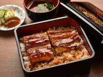 Charcoal-grilled Eel Doikatsuman Kinkakuji Branch_Grilled eel on rice (regular size)