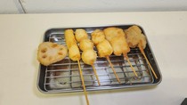  Set of 6 kushikatsu (deep-fried skewers) 