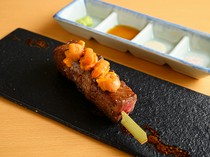 Yamato Ryori Tsukiji Ihachi Nigou_Sea urchin and wagyu beef skewers