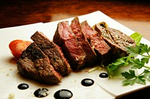 Bar 胜治 -Bar KatsuHaru Karuizawa-_信州产腰臀肉牛排