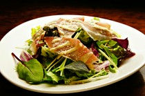 LOW-NON-BAR #RTS_Aged ham Caesar salad with homemade dressing