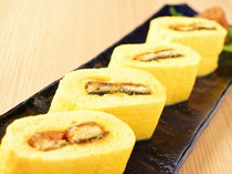 Maruya Honten Meieki 3-chome Branch_Carefully handmade. Our specialty! Freshly rolled umaki, packed with the delicious flavor of eel.