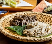 酒和荞麦面  大北_使用当地的小麦麸皮面粉，全部都是自家制成且引以为傲的“荞麦”